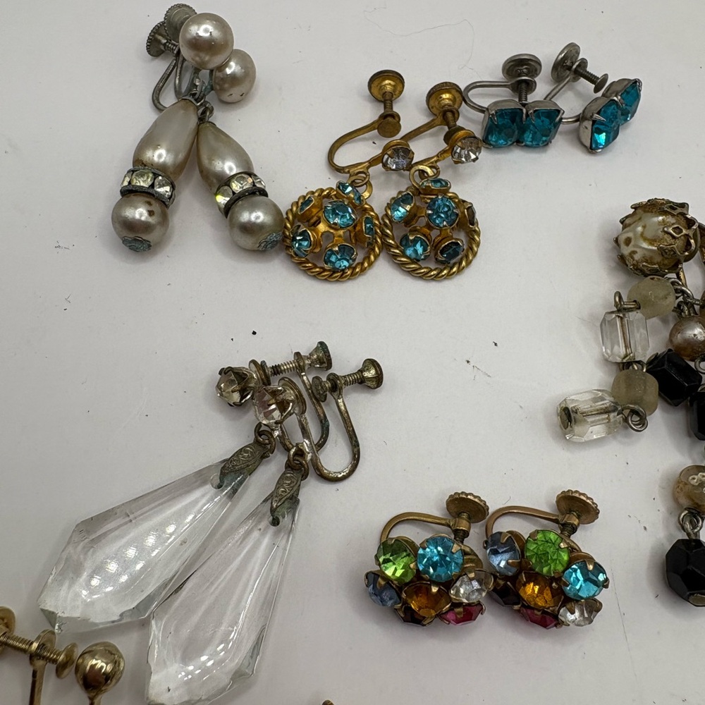 Vintage Screw Back Earrings Lot 12 Pairs Rhinestone Pearl Dangle Costume - Picture 3 of 6